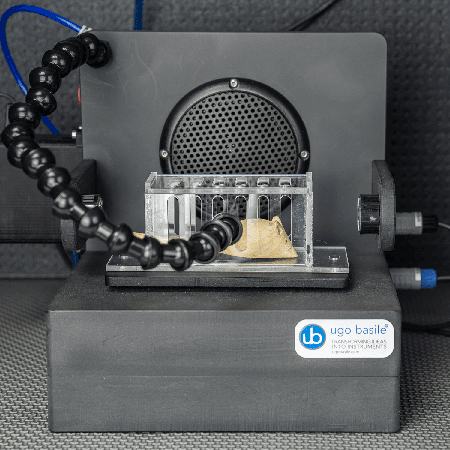 Load Cell and restrainer with embedded speaker and air puff for stimulation and startle/PPI detection, front view